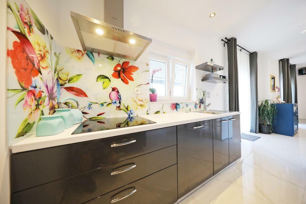 Perla Holiday home *